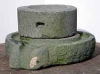 井筒井戸　古ひきうす